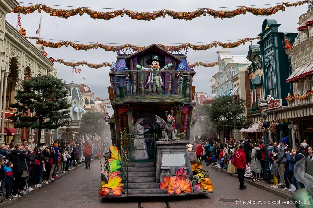 Disney Enchanted Christmas Returns to Disneyland Paris November