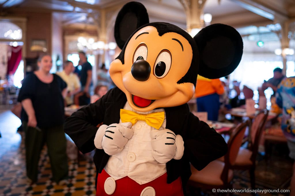 Character Dining at Disneyland Paris