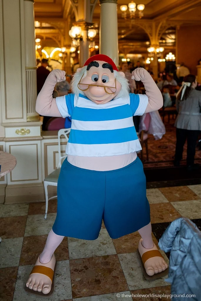 Character Dining at Disneyland Paris