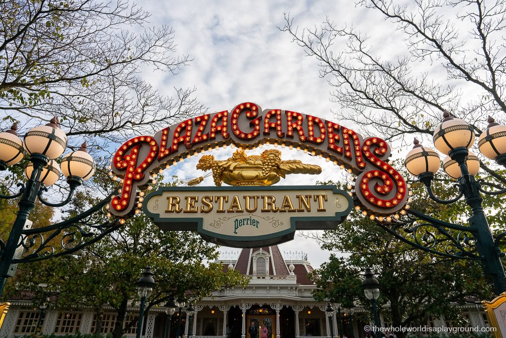 Character Dinner Plaza Gardens at Disneyland Paris